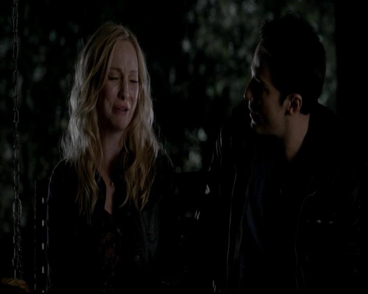 VampireDiariesWorld-dot-org_4x14DownTheRabbitHole1705.jpg