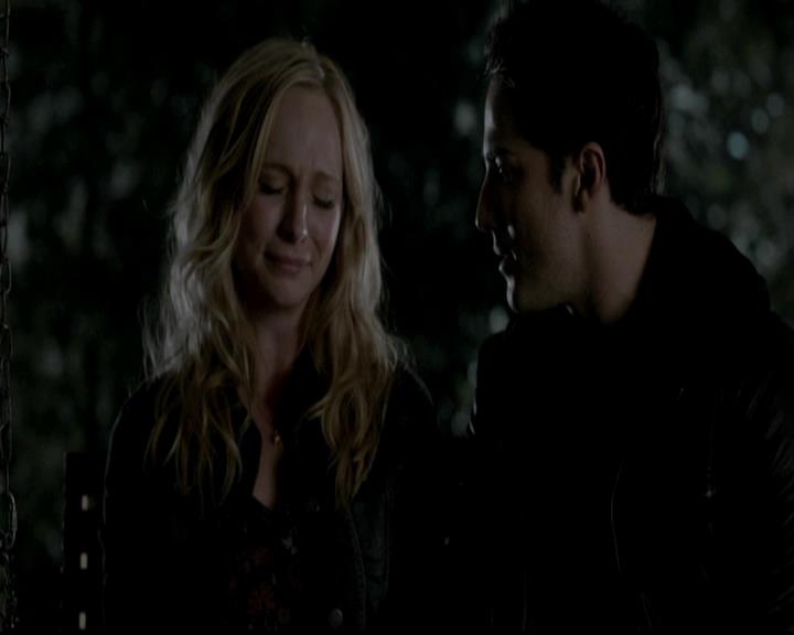 VampireDiariesWorld-dot-org_4x14DownTheRabbitHole1765.jpg