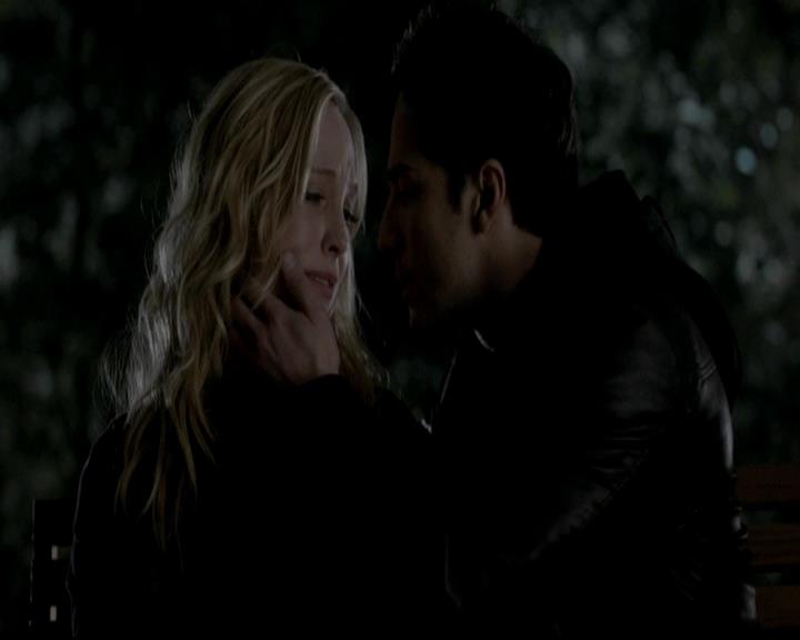 VampireDiariesWorld-dot-org_4x14DownTheRabbitHole1770.jpg