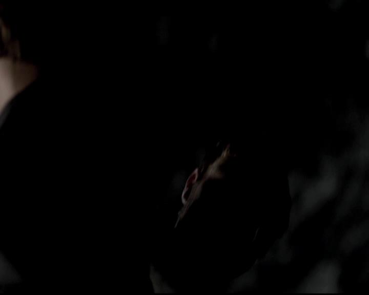 VampireDiariesWorld-dot-org_4x14DownTheRabbitHole2110.jpg