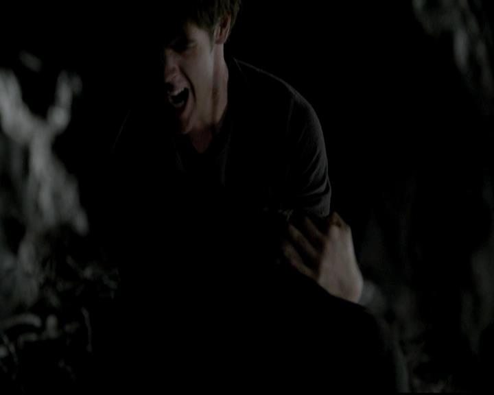 VampireDiariesWorld-dot-org_4x14DownTheRabbitHole2129.jpg