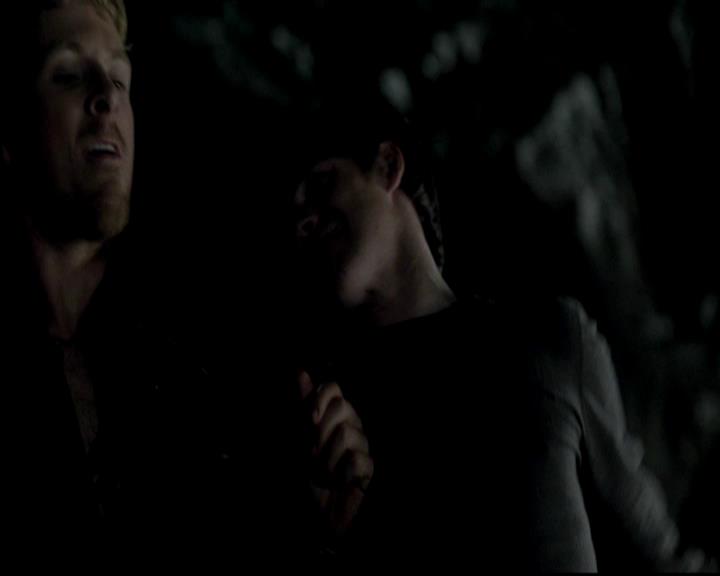 VampireDiariesWorld-dot-org_4x14DownTheRabbitHole2135.jpg
