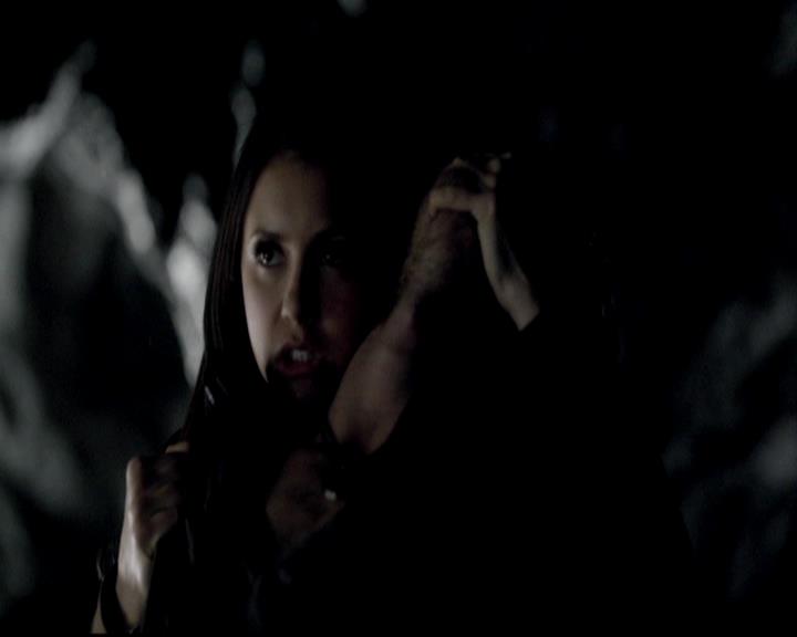 VampireDiariesWorld-dot-org_4x14DownTheRabbitHole2160.jpg