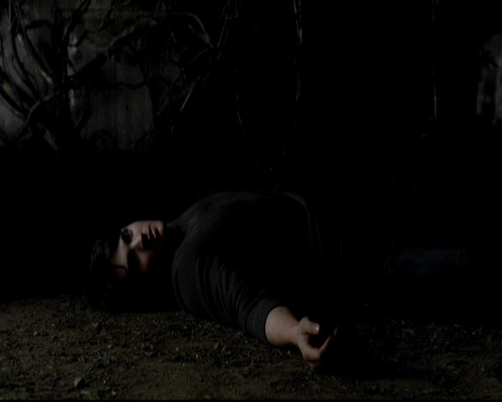 VampireDiariesWorld-dot-org_4x14DownTheRabbitHole2334.jpg