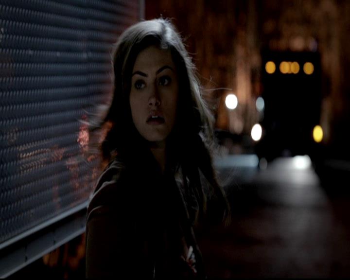 VampireDiariesWorld-dot-org_4x16BringItOn0170.jpg