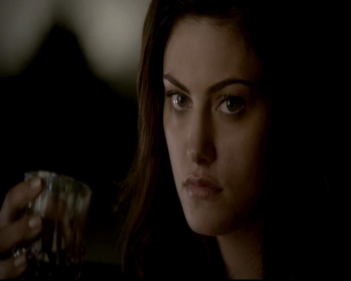 VampireDiariesWorld-dot-org_4x16BringItOn0750.jpg