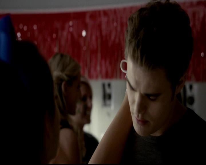 VampireDiariesWorld-dot-org_4x16BringItOn0789.jpg