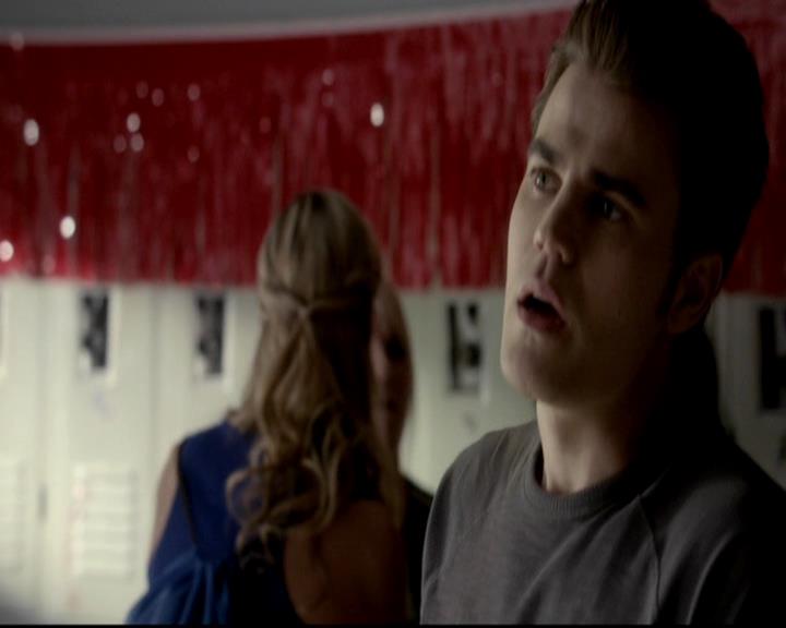 VampireDiariesWorld-dot-org_4x16BringItOn0807.jpg