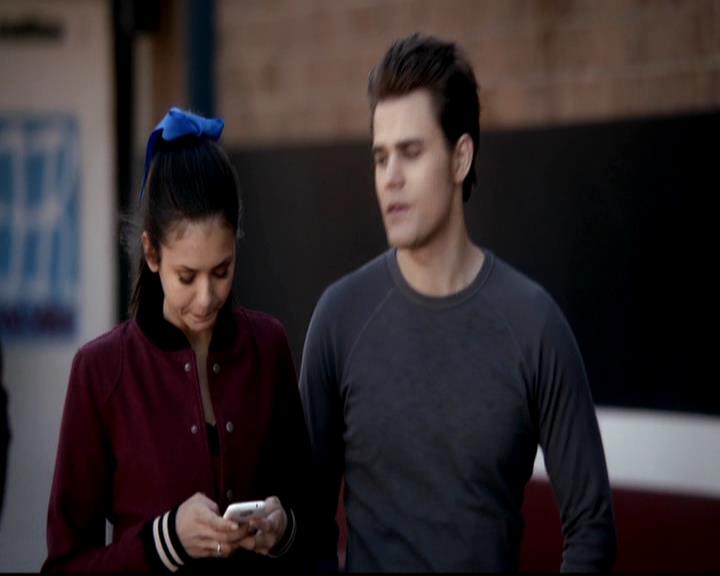 VampireDiariesWorld-dot-org_4x16BringItOn0912.jpg