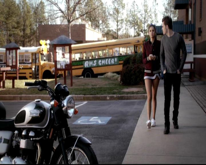 VampireDiariesWorld-dot-org_4x16BringItOn0918.jpg