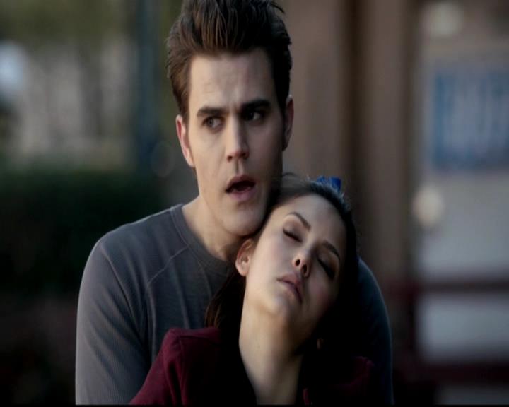 VampireDiariesWorld-dot-org_4x16BringItOn0951.jpg