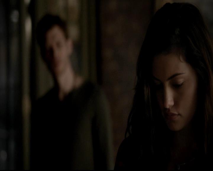 VampireDiariesWorld-dot-org_4x16BringItOn1050.jpg