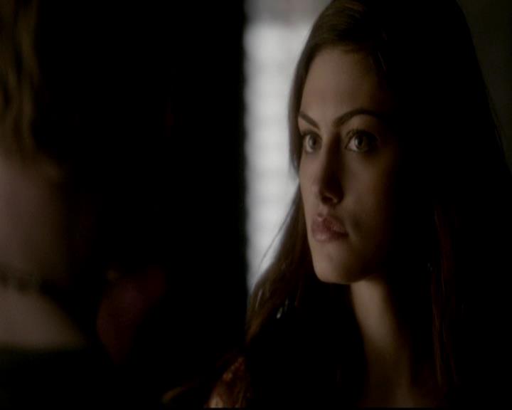 VampireDiariesWorld-dot-org_4x16BringItOn1077.jpg