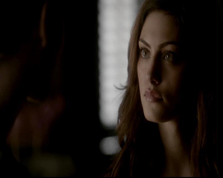 VampireDiariesWorld-dot-org_4x16BringItOn1083.jpg