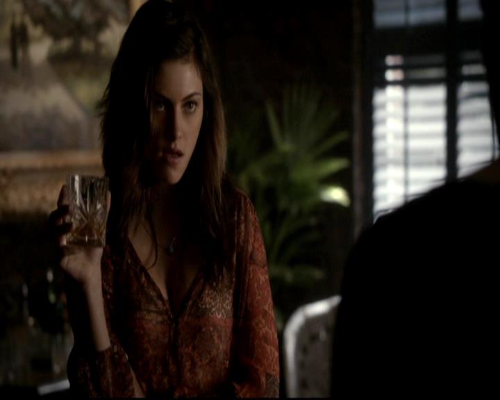 VampireDiariesWorld-dot-org_4x16BringItOn1109.jpg