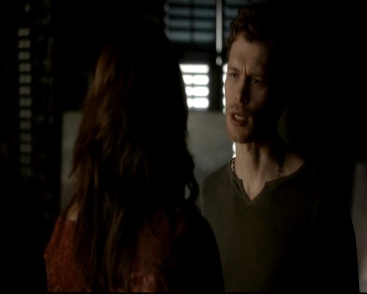 VampireDiariesWorld-dot-org_4x16BringItOn1114.jpg