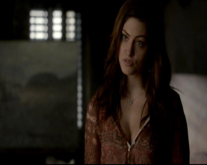 VampireDiariesWorld-dot-org_4x16BringItOn1126.jpg