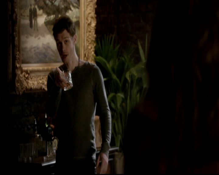 VampireDiariesWorld-dot-org_4x16BringItOn1129.jpg