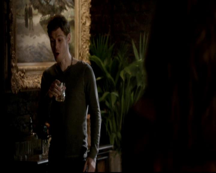 VampireDiariesWorld-dot-org_4x16BringItOn1130.jpg