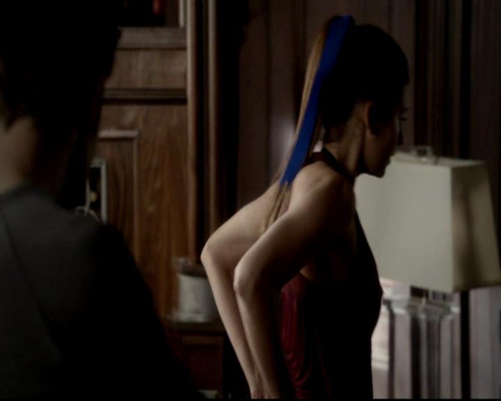 VampireDiariesWorld-dot-org_4x16BringItOn1227.jpg