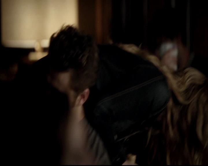 VampireDiariesWorld-dot-org_4x16BringItOn1406.jpg