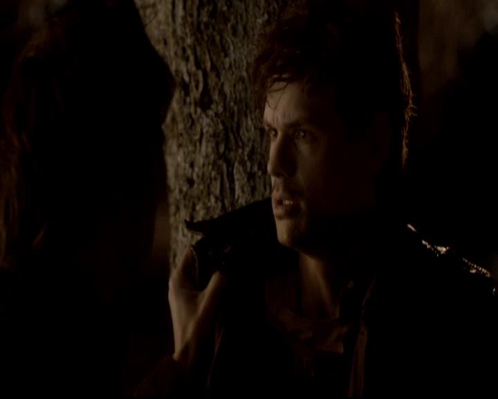 VampireDiariesWorld-dot-org_4x16BringItOn1466.jpg