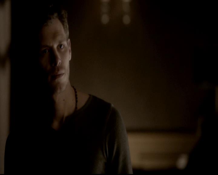 VampireDiariesWorld-dot-org_4x16BringItOn1568.jpg