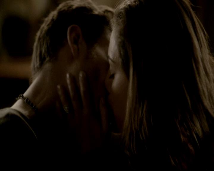 VampireDiariesWorld-dot-org_4x16BringItOn1606.jpg