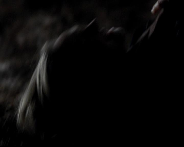 VampireDiariesWorld-dot-org_4x16BringItOn1834.jpg