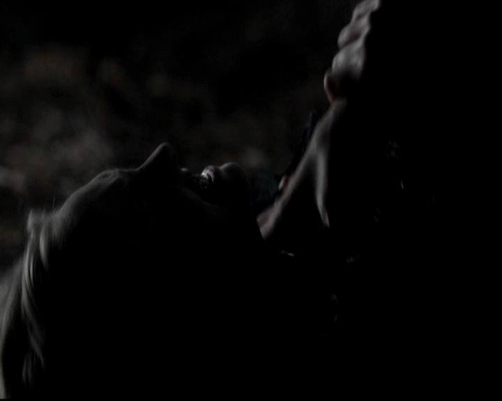 VampireDiariesWorld-dot-org_4x16BringItOn1836.jpg