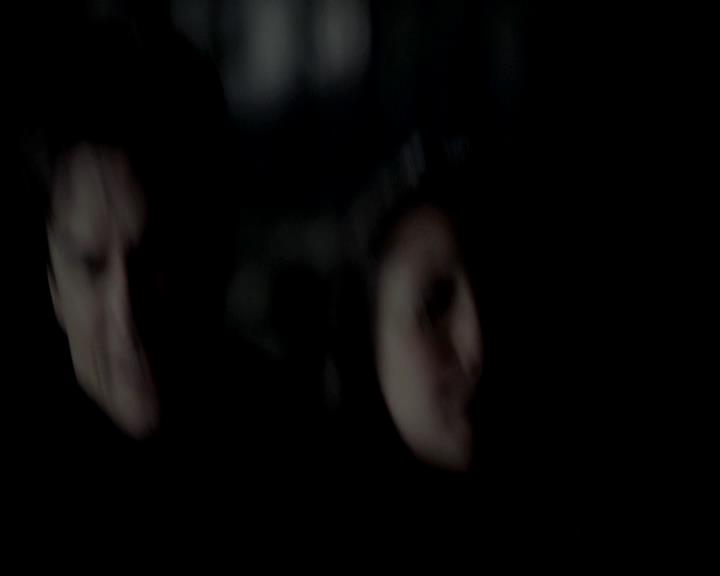 VampireDiariesWorld-dot-org_4x16BringItOn1899.jpg