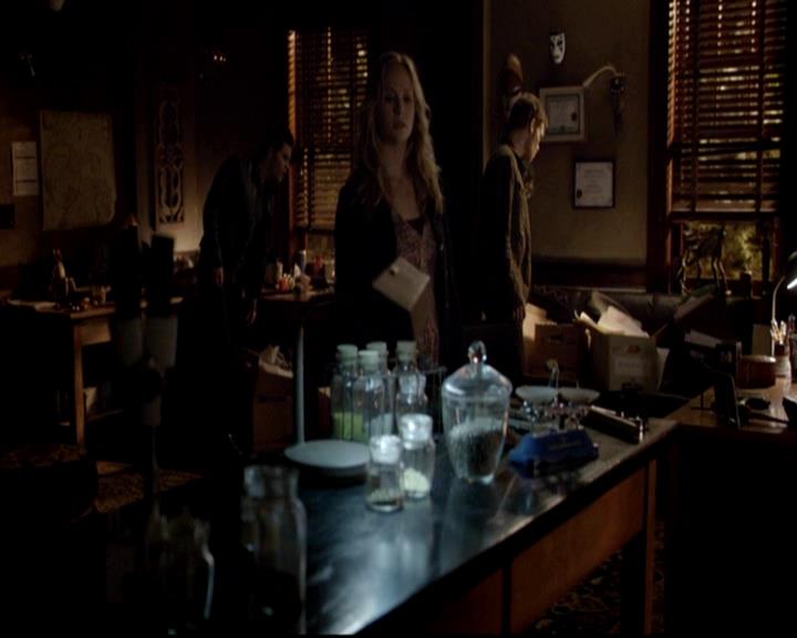 VampireDiariesWorld-dot-org_4x17BecauseTheNight0664.jpg