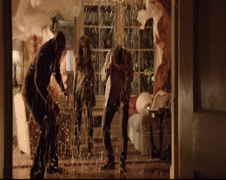 VampireDiariesWorld-dot-org_4x17BecauseTheNight0808.jpg