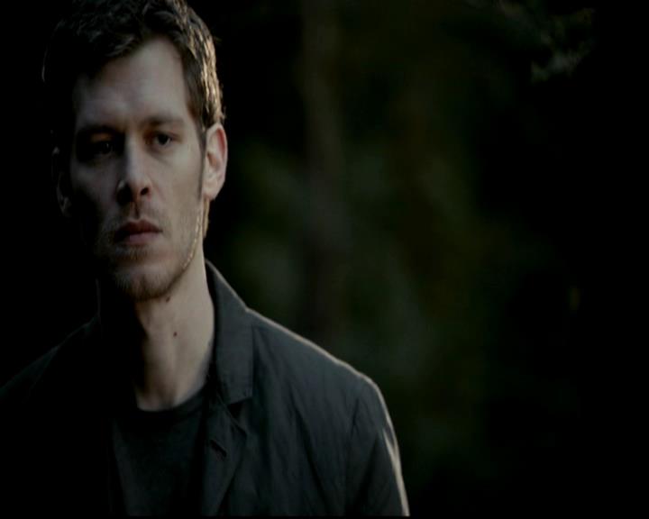 VampireDiariesWorld-dot-org_4x17BecauseTheNight2166.jpg