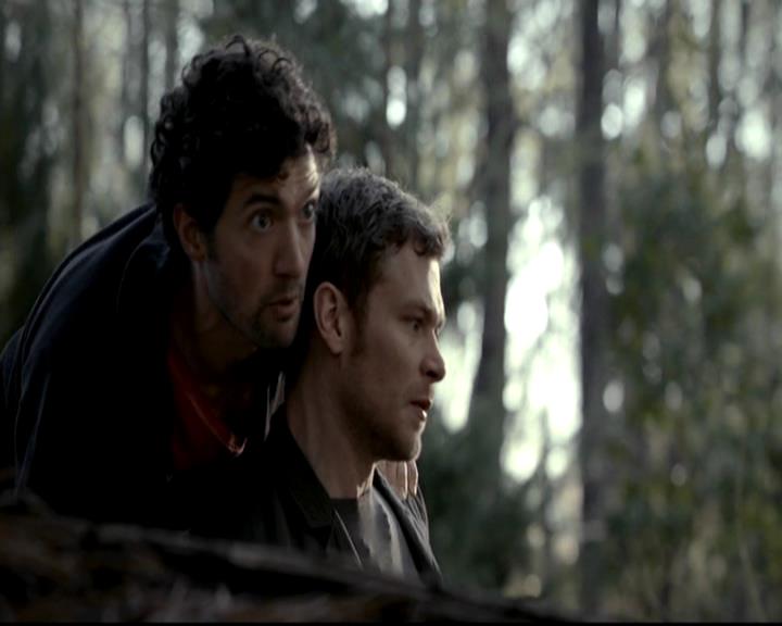 VampireDiariesWorld-dot-org_4x17BecauseTheNight2190.jpg