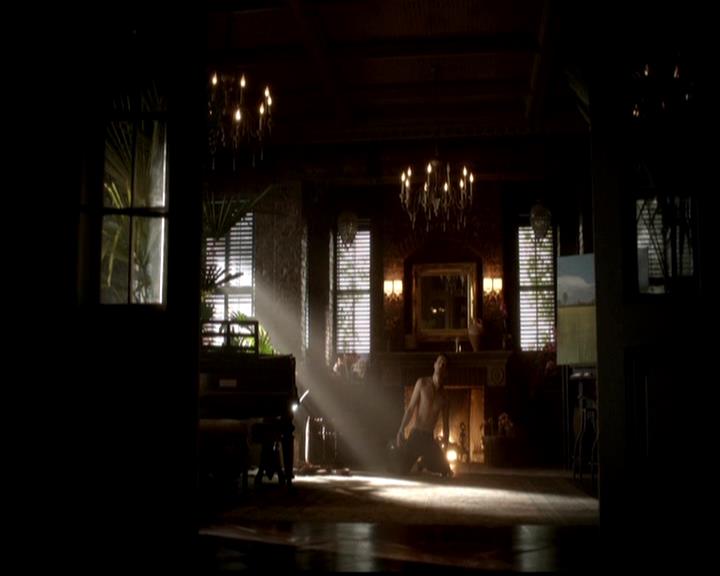 VampireDiariesWorld-dot-org_4x18AmericanGothic0301.jpg