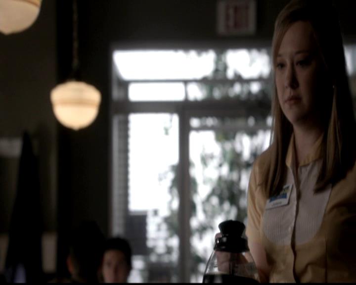 VampireDiariesWorld-dot-org_4x18AmericanGothic0400.jpg