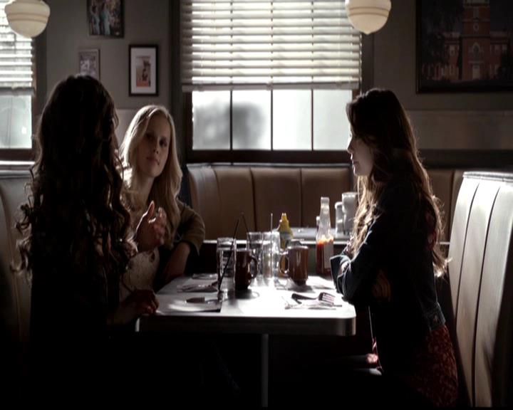 VampireDiariesWorld-dot-org_4x18AmericanGothic0699.jpg