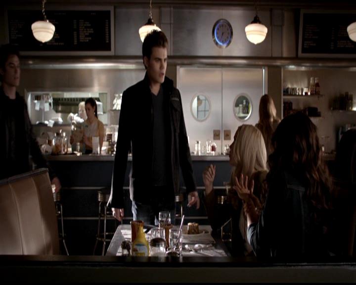 VampireDiariesWorld-dot-org_4x18AmericanGothic0807.jpg