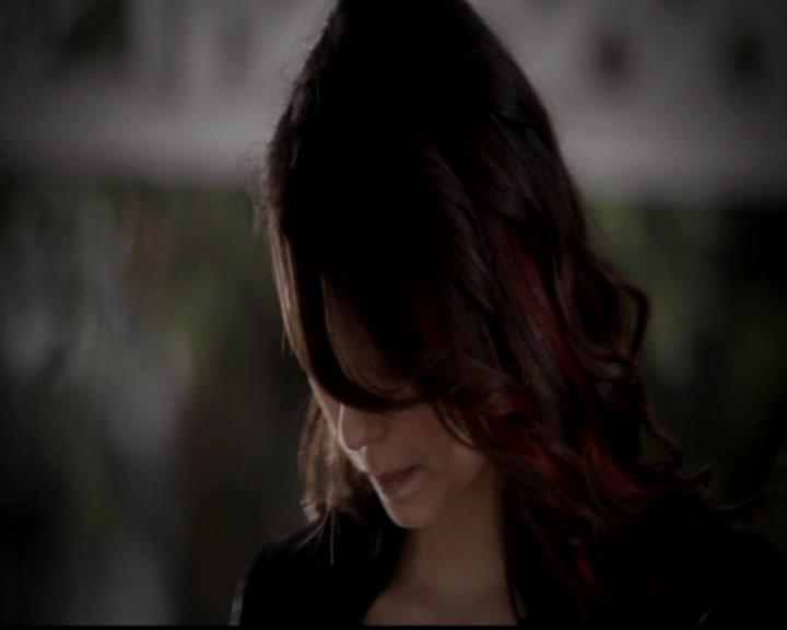 VampireDiariesWorld-dot-org_4x18AmericanGothic0822.jpg