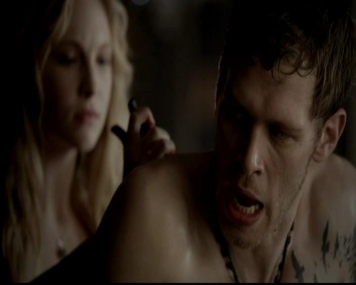 VampireDiariesWorld-dot-org_4x18AmericanGothic1013.jpg