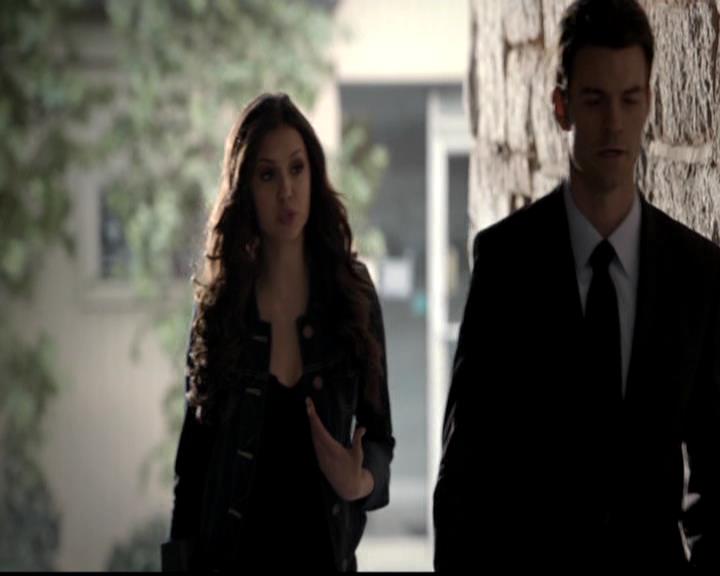 VampireDiariesWorld-dot-org_4x18AmericanGothic1700.jpg