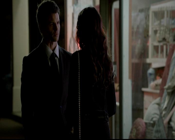 VampireDiariesWorld-dot-org_4x18AmericanGothic1871.jpg