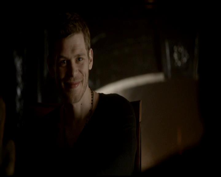 VampireDiariesWorld-dot-org_4x19PicturesOfYou0205.jpg