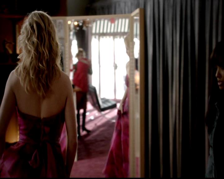 VampireDiariesWorld-dot-org_4x19PicturesOfYou0320.jpg