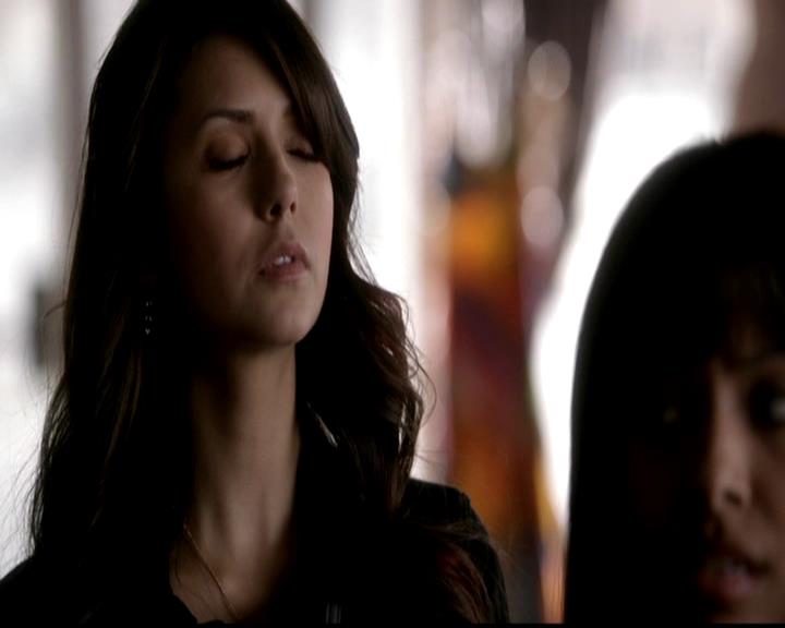 VampireDiariesWorld-dot-org_4x19PicturesOfYou0378.jpg