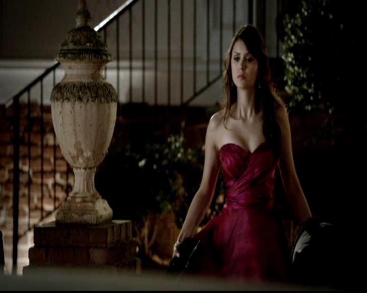 VampireDiariesWorld-dot-org_4x19PicturesOfYou0405.jpg