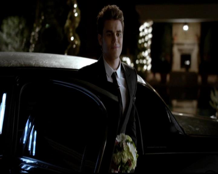 VampireDiariesWorld-dot-org_4x19PicturesOfYou0406.jpg