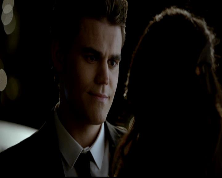 VampireDiariesWorld-dot-org_4x19PicturesOfYou0415.jpg