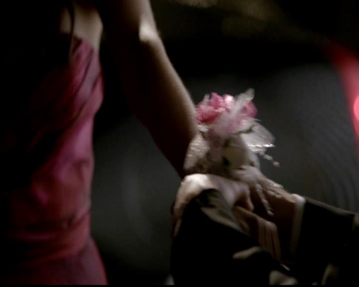 VampireDiariesWorld-dot-org_4x19PicturesOfYou0431.jpg